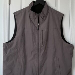 Izod Men's Reversible Charcoal & Black Vest - XXL
